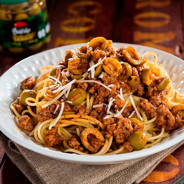 Spaguetti con Aceitunas y Tomate